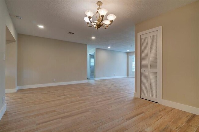 Building Photo - 6711 NW 8th St