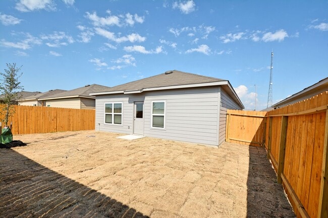 Building Photo - 527 Moscato Rd