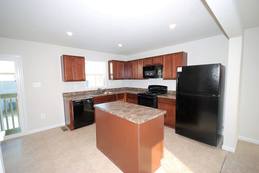 Building Photo - 293 Sage Circle