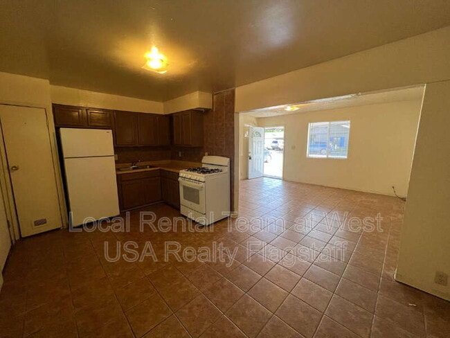 Building Photo - 117 E Ellery Ave