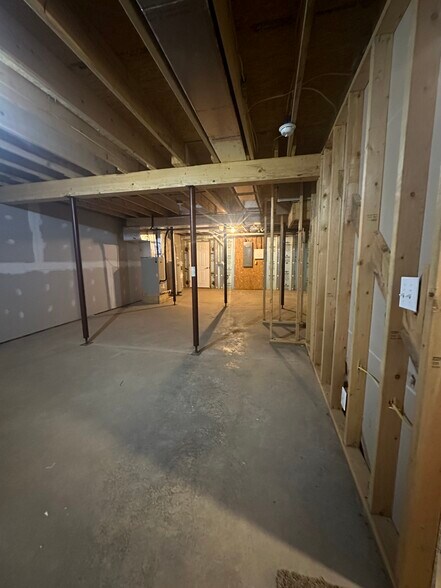 Building Photo - 134 Cortland Dr