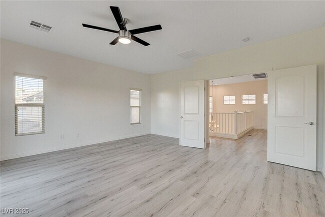 Building Photo - 1068 Riddle Glen St