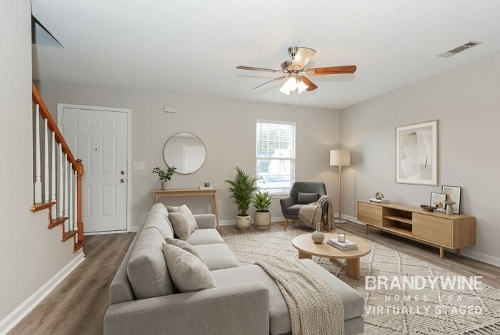 Building Photo - 701 Holland Ridge Dr