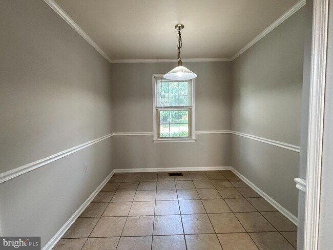 Building Photo - 12700 Inverness Way