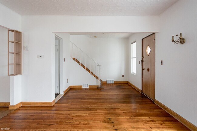 Building Photo - 2 br, 1 bath House - 3080 Goodson St Singl...