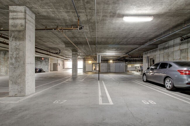 Building Photo - Heart of Old Town!!  Lofted Furnished Rental.  2 Parking Spots. Modern Living Resort!!  Front doo...