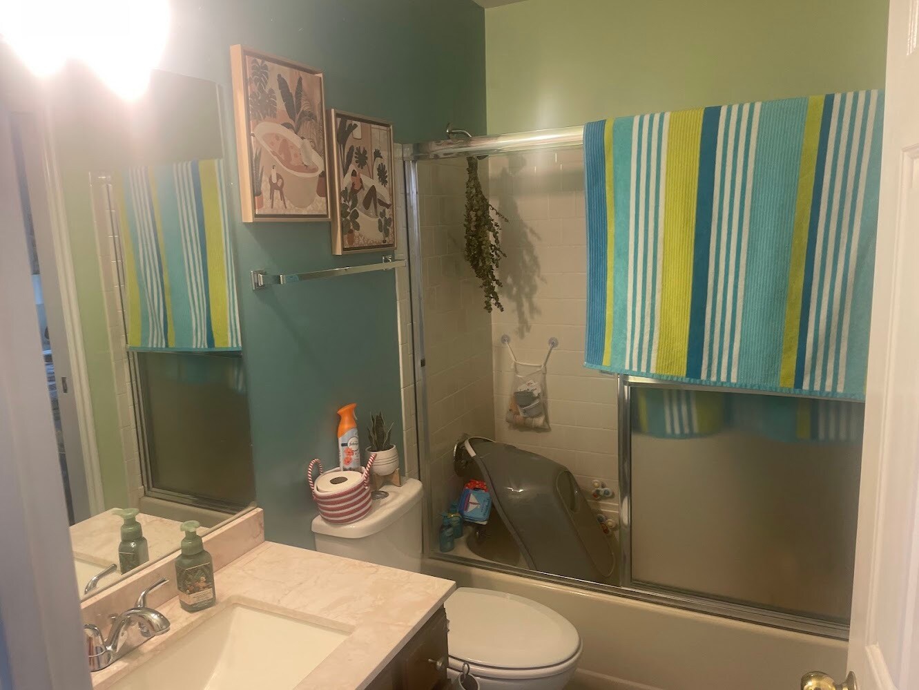 Building Photo - 758 E New England Dr