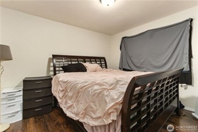 Building Photo - McKinley Duplex