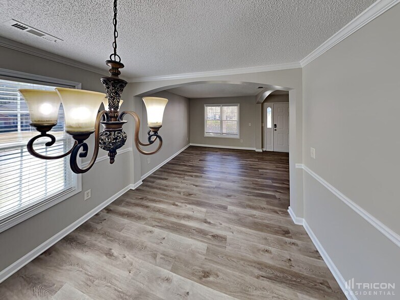 Building Photo - 156 Hillcrest Ct