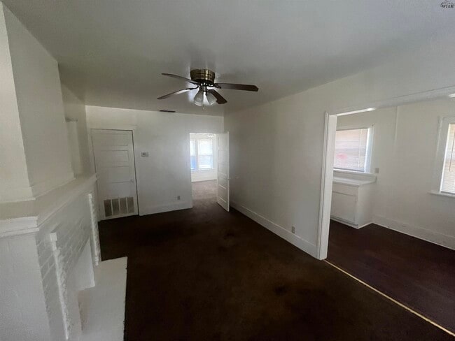 Building Photo - 2141 Ave K