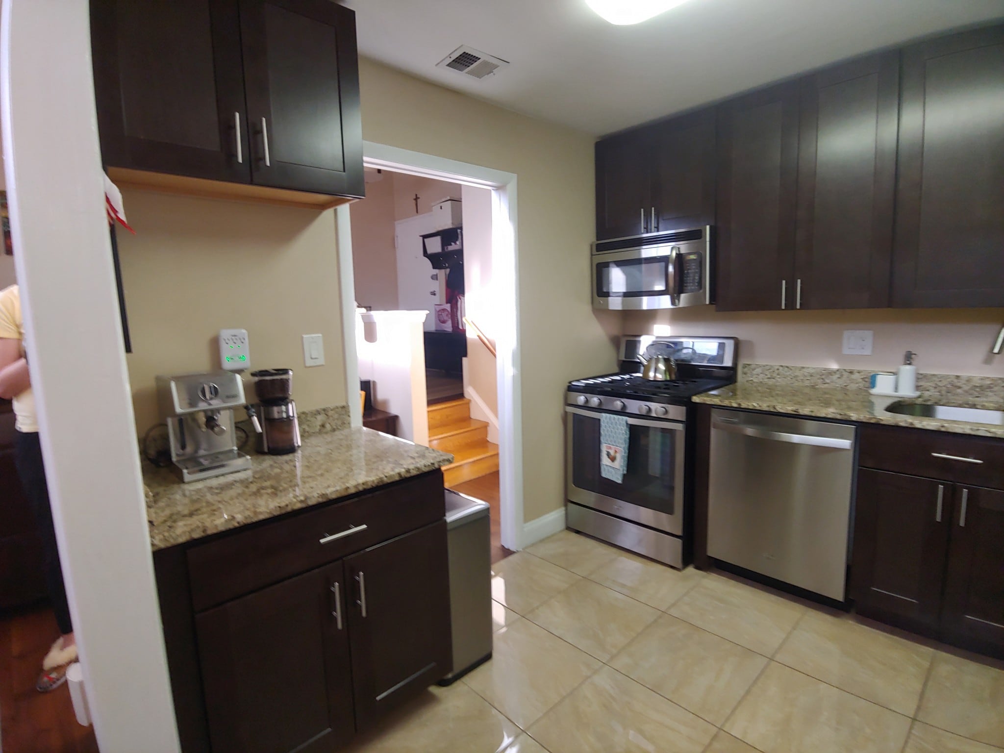 Kitchen - 5578 Burnside Dr