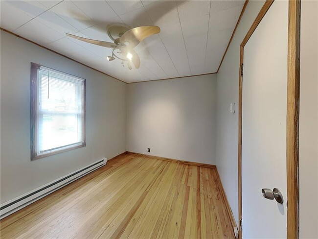 Building Photo - 7330 N Irving Ave