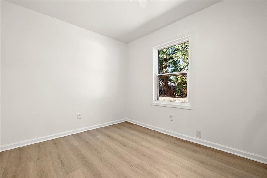 Building Photo - 5155 Girard Dr