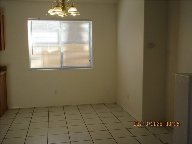 Building Photo - 2820 Wickieup Ave