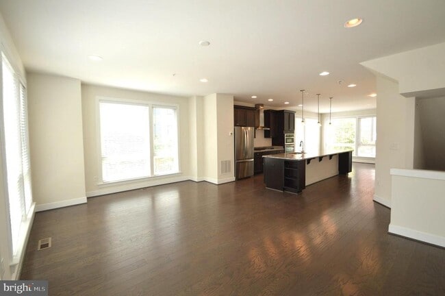 Building Photo - 408 Stabler Ln