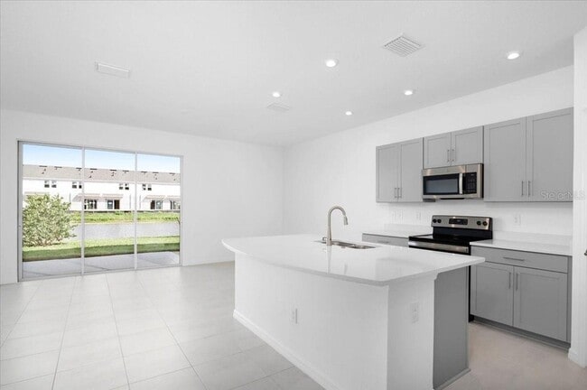 Building Photo - 5756 Haven Ter