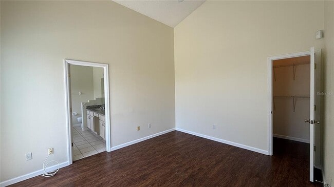 Building Photo - 16644 Rolling Green Dr