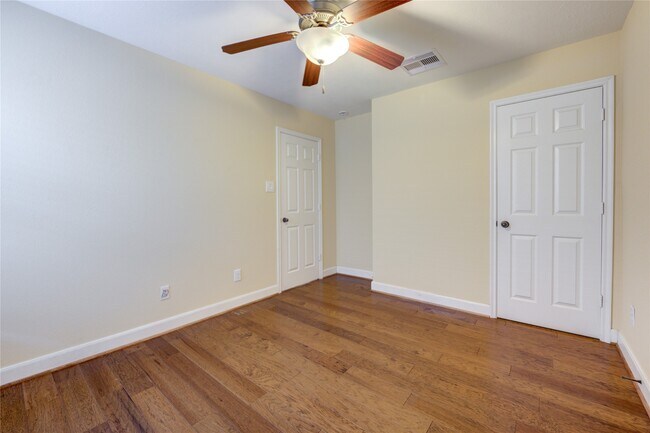 Building Photo - 26311 Parkman Grove Dr