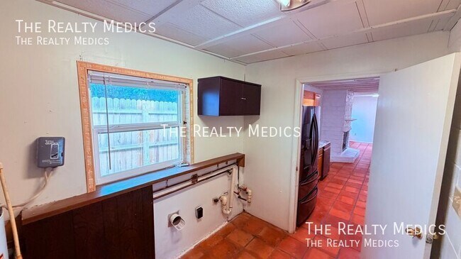 Building Photo - 31061 Lochmore Cir
