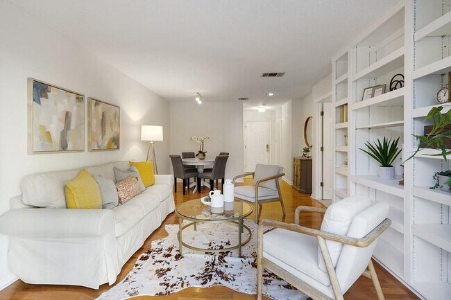 Building Photo - 209 14th St NE