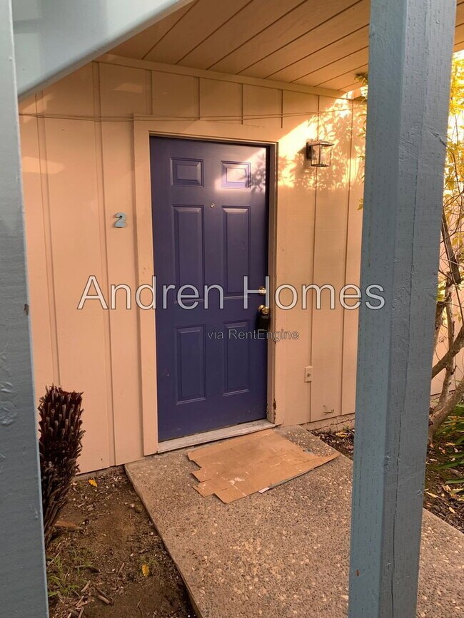 Building Photo - 150 Sea Ridge Ct
