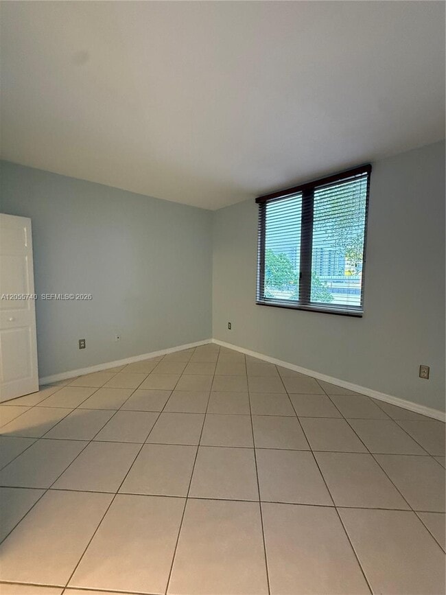Building Photo - 2630 SW 28th St