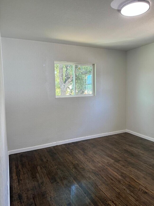 Building Photo - 152 Shadwell Dr