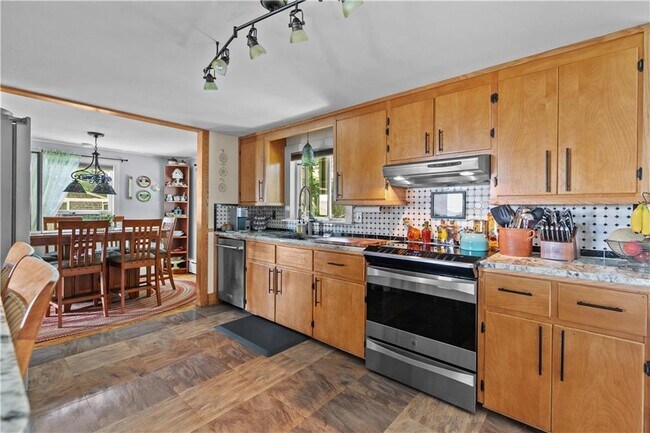 Building Photo - 30 Johnnycake Ln