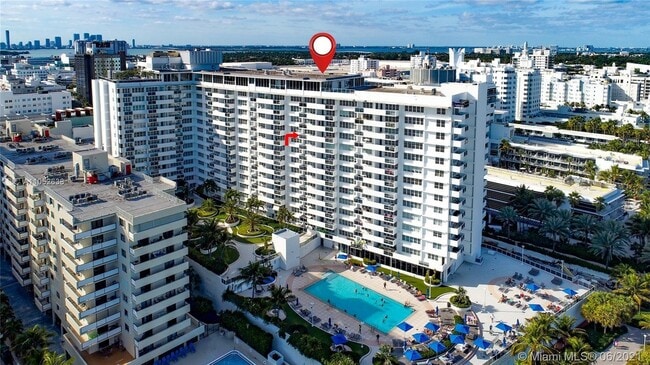 Building Photo - 100 Lincoln Rd