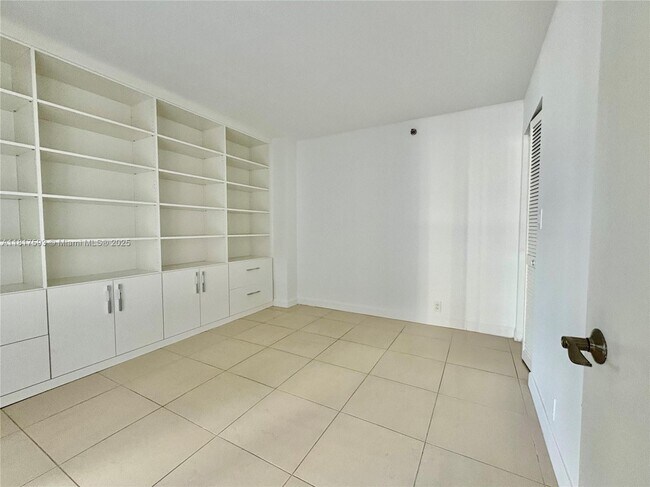 Building Photo - 6767 Collins Ave