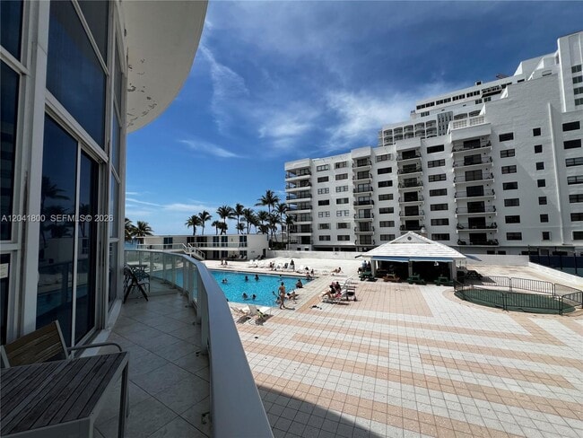 Building Photo - 5445 Collins Ave