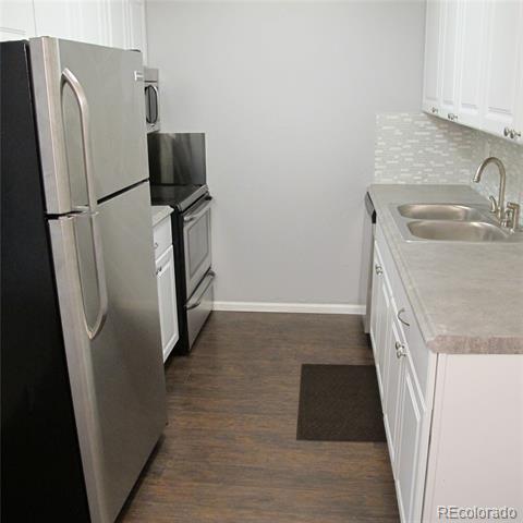 Building Photo - 1400 Golden Cir