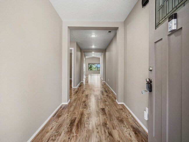 Building Photo - Spacious Unfurnished Home in Liberty Lake | Modern Living in a Prime Location