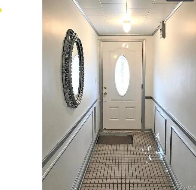 Building Photo - 1574 Paulding Ave