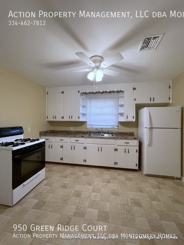Building Photo - 950 Green Ridge Ct