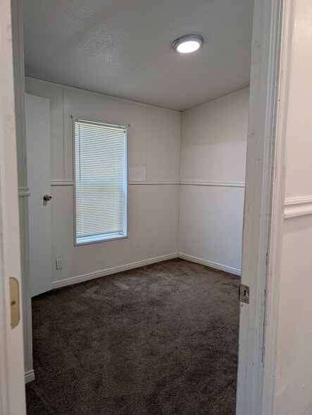 Building Photo - 1144 W Aspen Park Cir