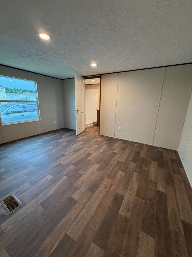 Building Photo - AVAILABLE TO RENT IN REHOBETH