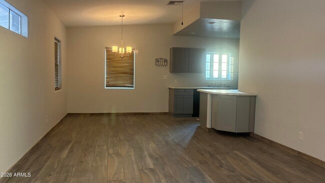 Building Photo - 2336 W Orange Dr