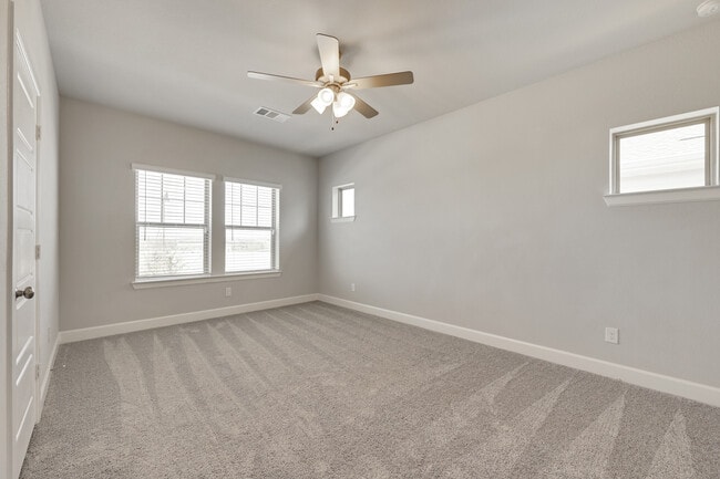Building Photo - 14421 Walsh Ave