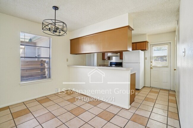 Building Photo - 6607 Cherryleaf St