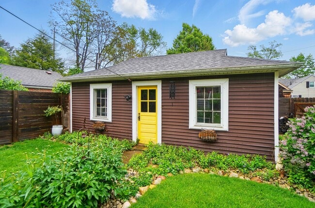 Building Photo - 3000 Hillside Ave