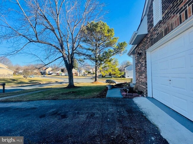 Building Photo - 13200 Cabinwood Dr