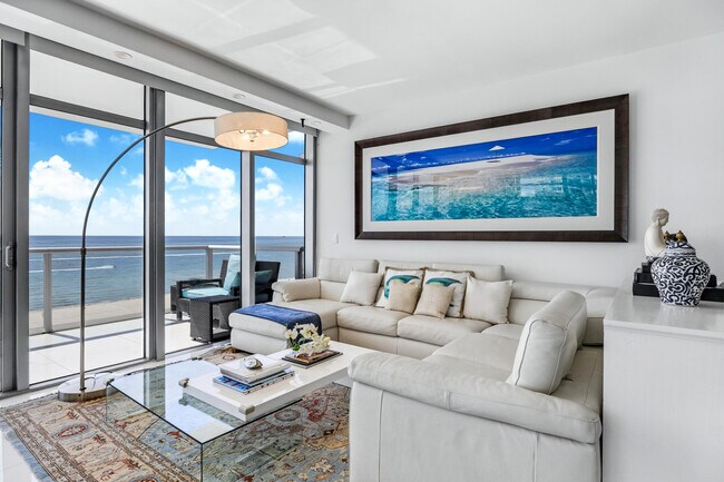 Building Photo - 3737 Collins Ave