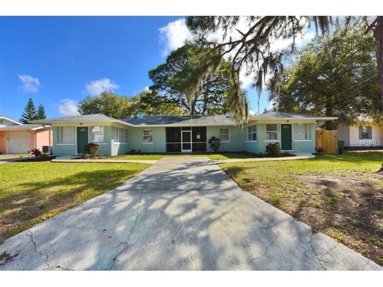 Building Photo - 3904 Sarasota Ave
