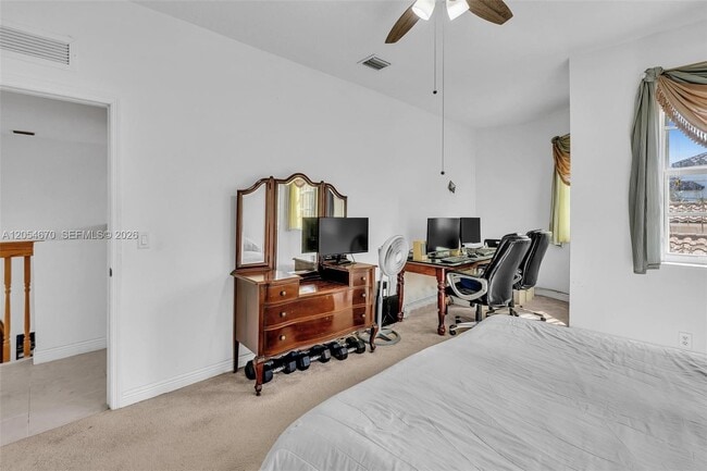 Building Photo - 14044 SW 54th St