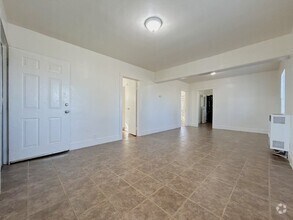 Building Photo - 1005 W 95th St