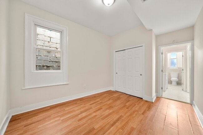 Building Photo - 704 Bergen Ave