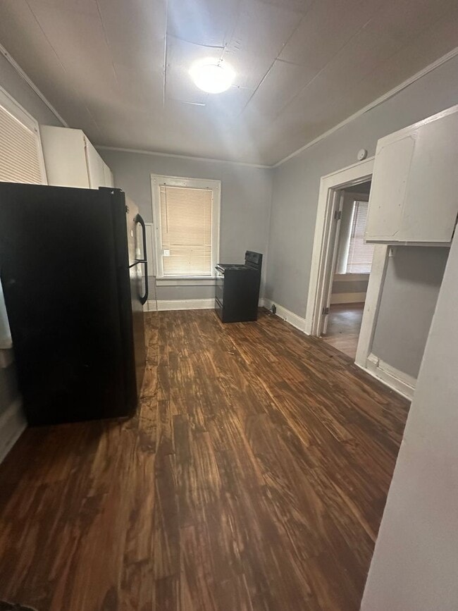 Building Photo - 643 Heard Ave