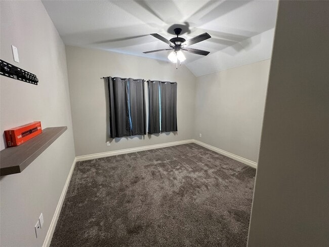 Building Photo - 706 Tippit Ln