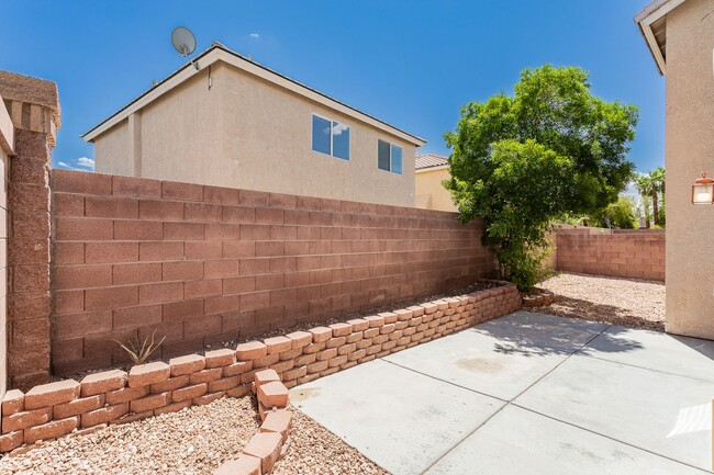 Building Photo - Beautiful Remodeled 3 Bed Home in the SW